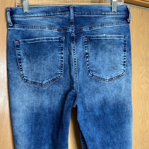 Free People - Busted High Rise Distressed Skinny Jeans 31 - Picture 9 of 10